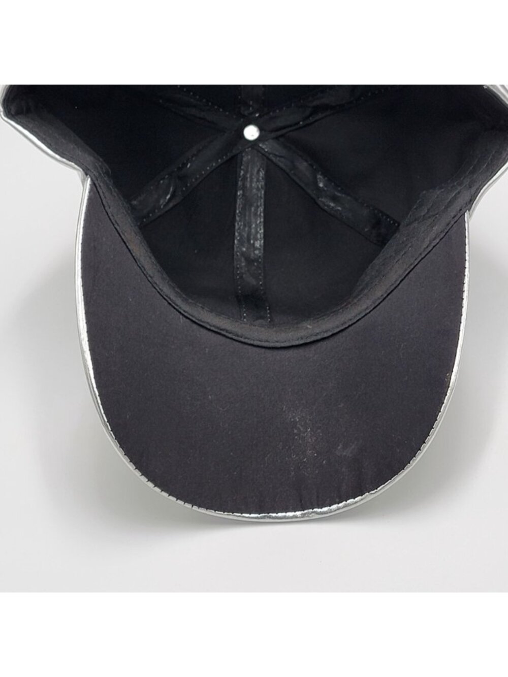 Vera New York Adjustable Fit Silver Rhinestone Baseball Cap With Red & Green St - Picture 9 of 11